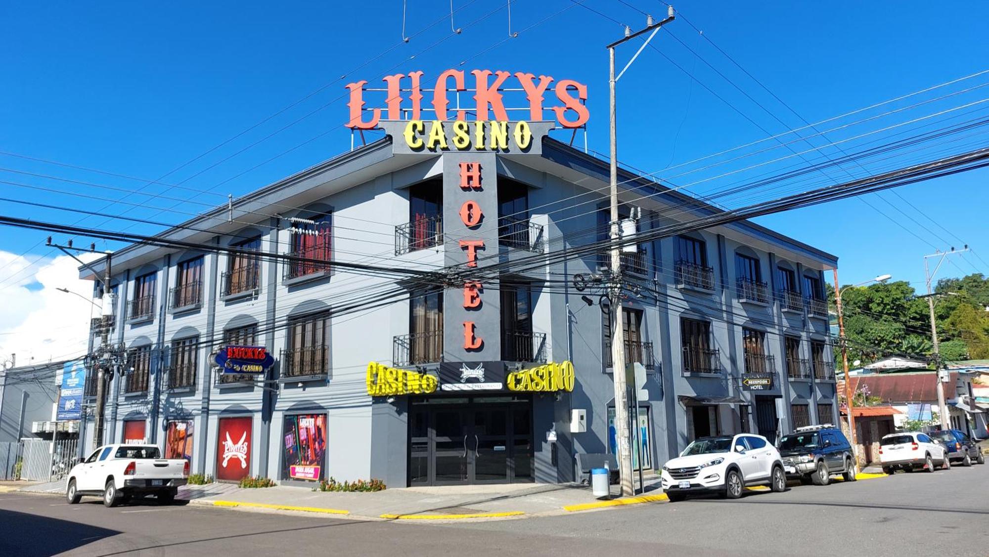 Hotel Luckys San Isidro De El General Экстерьер фото