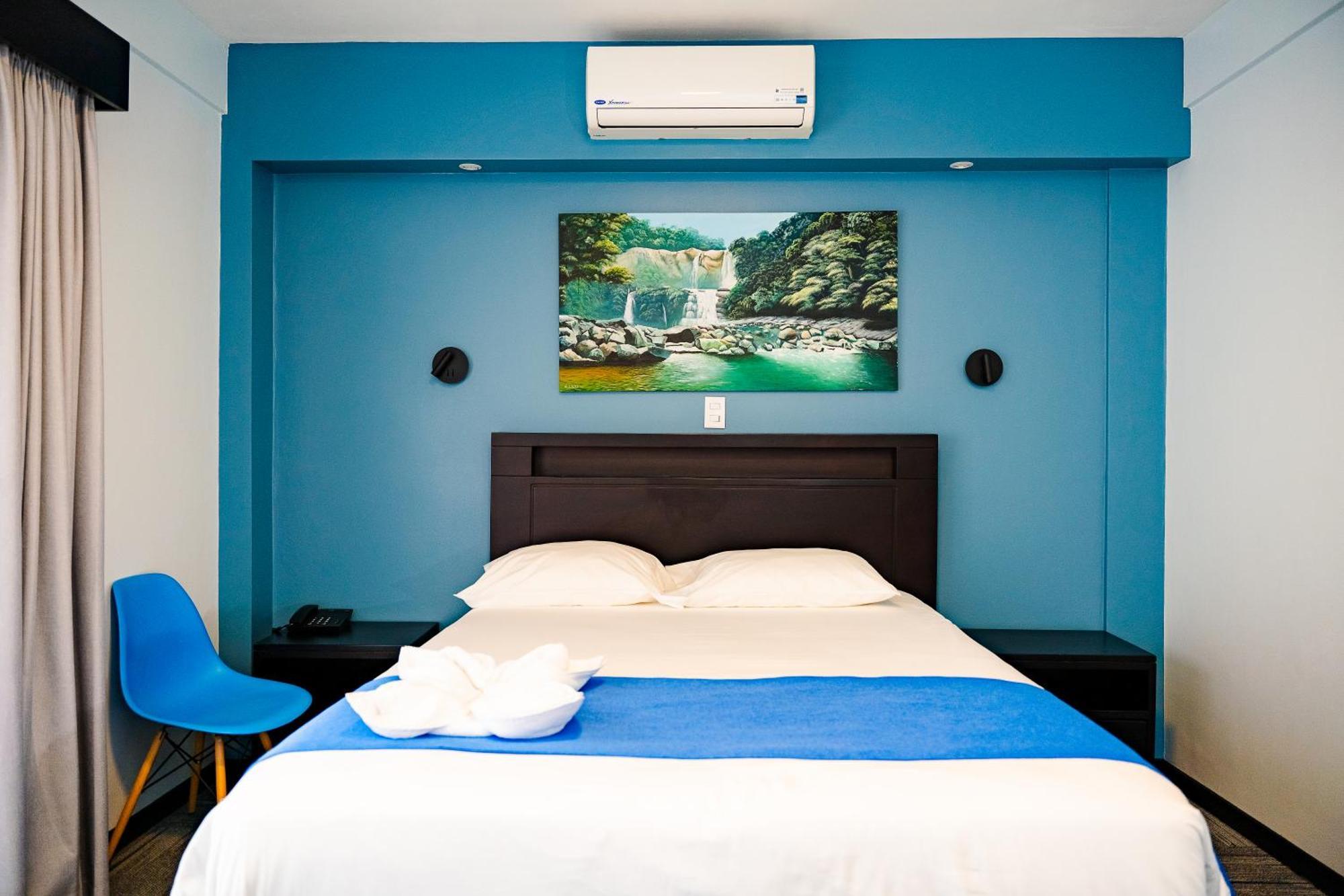 Hotel Luckys San Isidro De El General Экстерьер фото